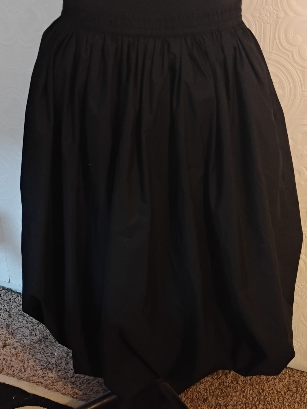 Women's Black Bubble Midi Skirt with Elastic Waist
